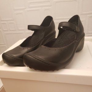 Privo Black Leather Slip On Shoes by Clarks